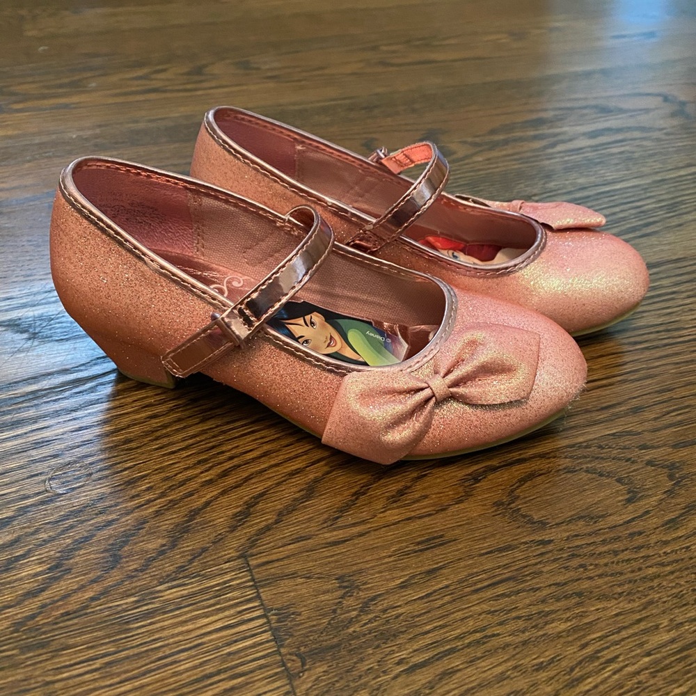 ✨ Girls first pair of Disney Princess high heels!